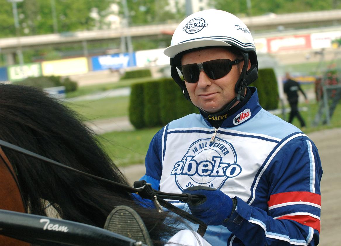 Dagfinn Aarum ska ladda från start och kommer han till ledningen med Kära Goliat kör han där.  Foto: Maria Holmén.